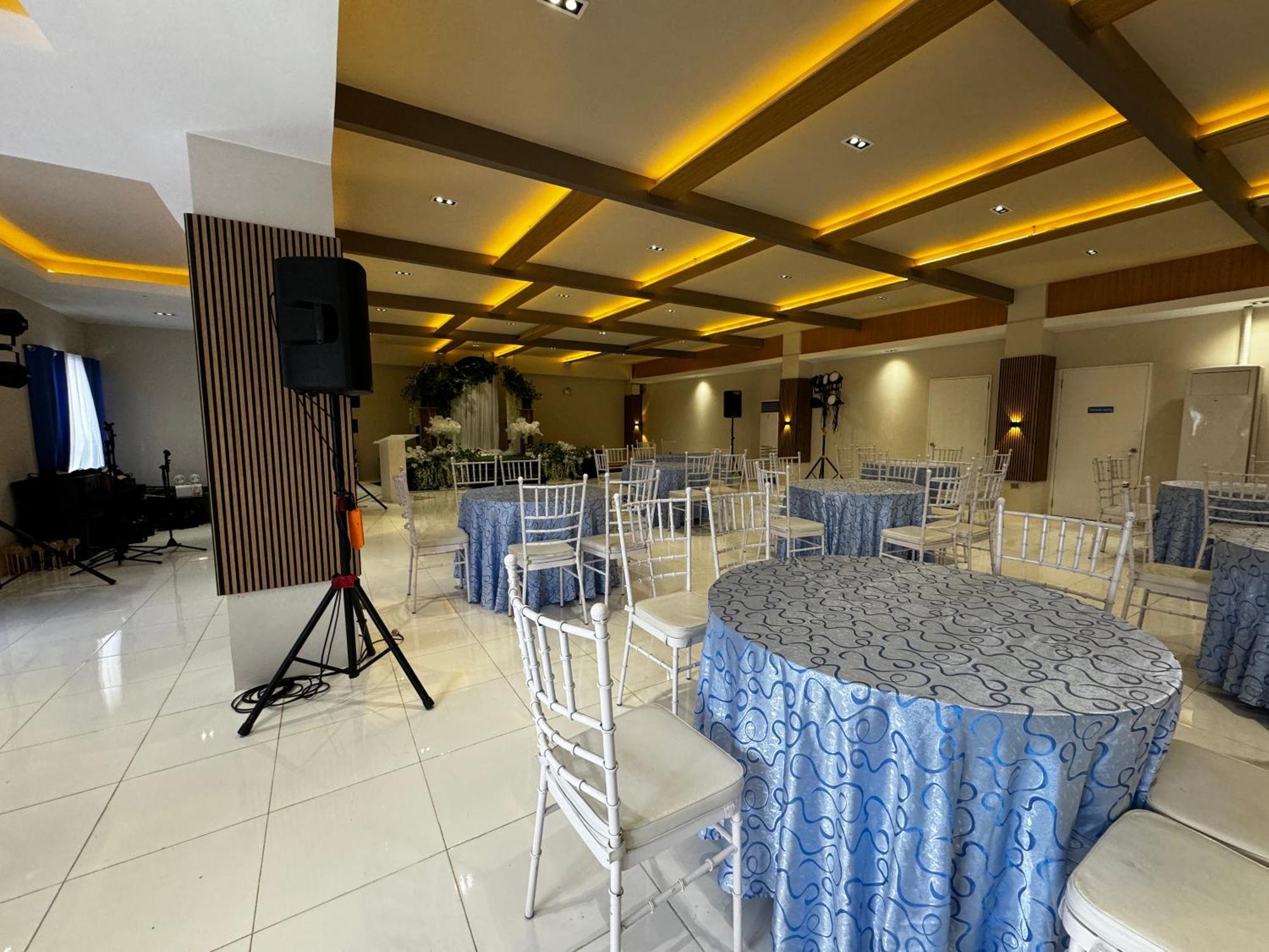 Bernese Resort Hotel Powered By Cocotel Ligao Extérieur photo